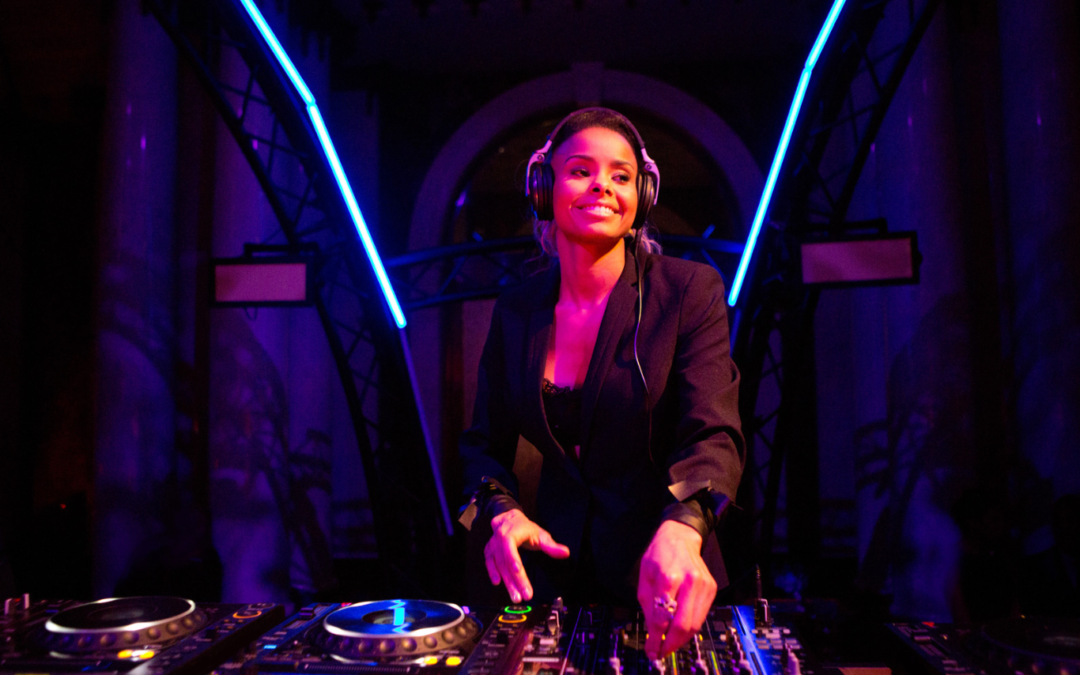 DJ en SASU&nbsp;: la licence spectacles est-elle obligatoire&nbsp;?